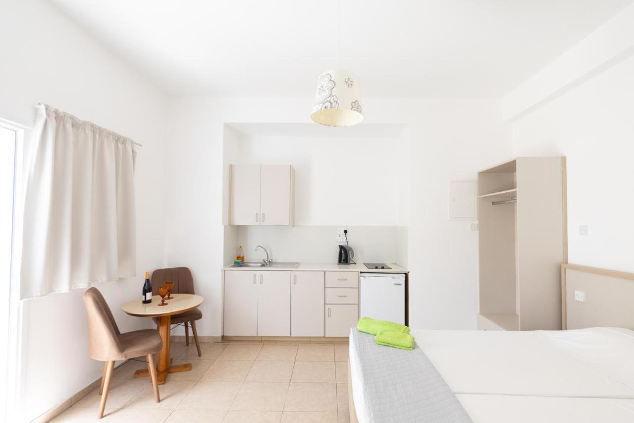 Christothea Apartments Agia Napa Quarto foto
